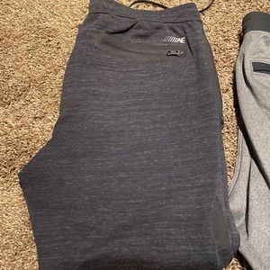 ASSORTMENT OF SWEATPANTS/GYM PANTS (H&M, American Eagle, Levi’s)